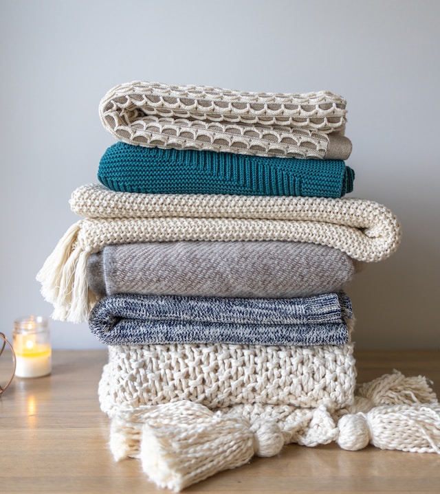 Cozy Comfort on a Budget: Top 5 Heated Blankets and Shoulder Pads Under $30